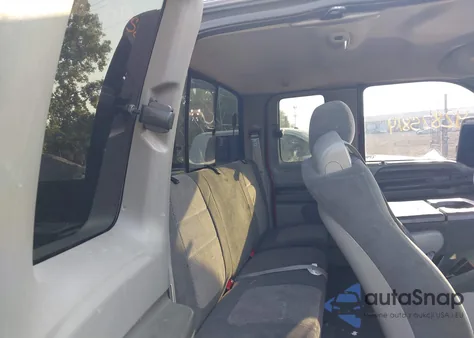 2003 Ford F250 Super Duty z USA, uszkodzony, nr VIN 1FTNX21LX3EB19168